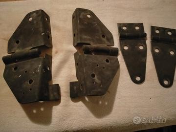 Cerniere parabrezza e cofano