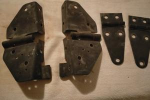 Cerniere parabrezza e cofano