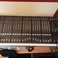 Mixer Phonic Impact 24