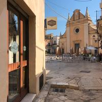 Locare commerciale/piazza del popolo