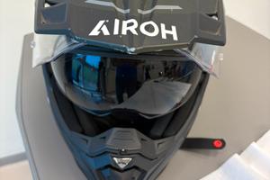 Casco Airoh Commander