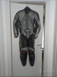 Tuta da moto più stivali