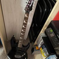 Chitarra elettrica ibanez e amplificatore