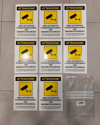 Lotto 8 Cartelli Videosorveglianza PVC A5 da muro
