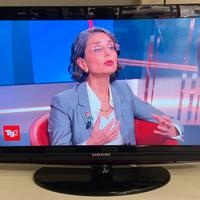 Televisore 32" Samsung LE32C450E1W