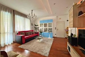 4 LOCALI A MOGLIANO VENETO