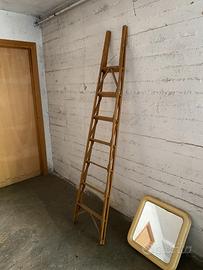 scala in legno da appoggio, attibuibile a F.Albini