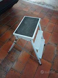 scaletta pieghevole a 3 gradini