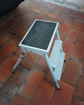 scaletta pieghevole a 3 gradini