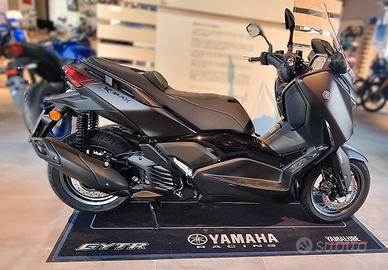 Yamaha X-Max 125 TECH MAX Tuo da € 61,00 al mese!