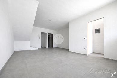 4 LOCALI A SONDRIO