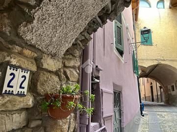 3 LOCALI A CASTELLARO