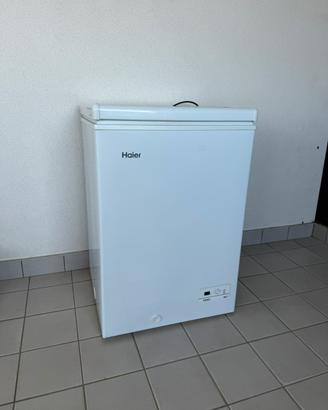 Haier HCE103R, congelatore a pozzetto A+