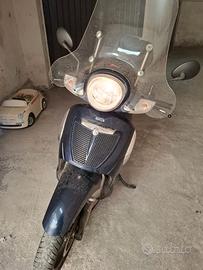 Aprilia scarabeo 200