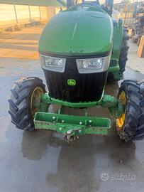 Trattore john deere 3045R