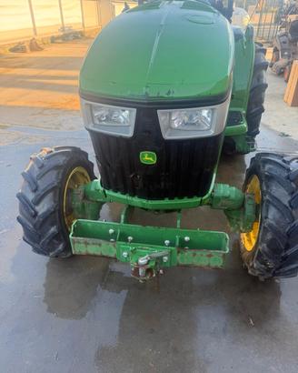 Trattore john deere 3045R