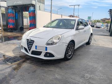 Alfa Romeo Giulietta 1.6 jtdm RICAMBI O INTERA