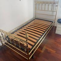 Letto in ottone