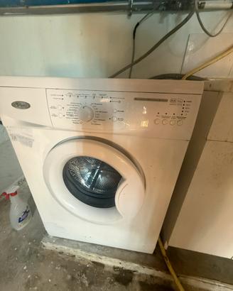 Lavatrice whirlpool 5kg .