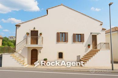 Casa indipendente di 315 m² con più di 5 locali a 