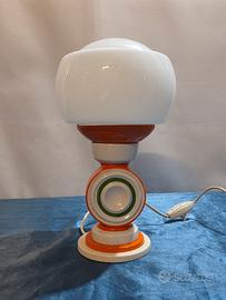 Lampada Da Tavolo Vintage In Vetro e Metallo 