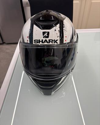 Casco Shark