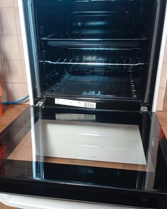 frigorifero e cucina gas