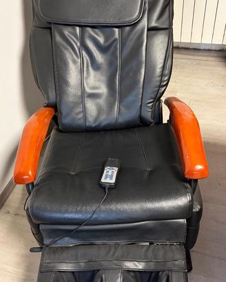 Poltrona shiatsu  completamente reclinabile,