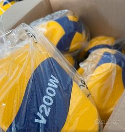 Pallone Mikasa V200W pallavolo