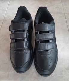 Scarpe Diadora con strappo