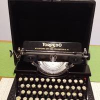 Macchina da scrivere del 1933'- "Torpedo"