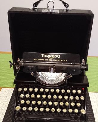 Macchina da scrivere del 1933'- "Torpedo"