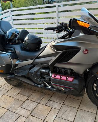 Honda Goldwing bagger 1800