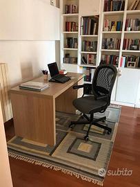 Scrivania MALM IKEA  sedia FLINTAN IKEA