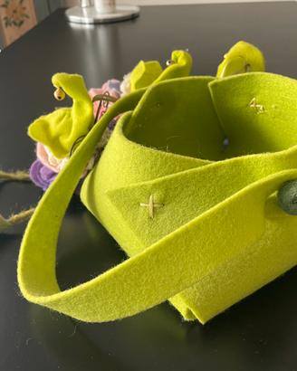 Cestino / svuota tasche con folletti