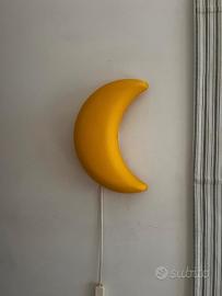 Luce a forma luna 