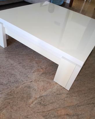 Tavolinetto bianco lucido