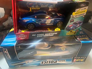 Lotto 2 Veicoli RC – Mustang + Barca Police