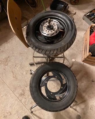 Cerchi e gomme scooter cagiva City
