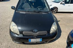Toyota Yaris 1.0i 16V cat 5 porte Sol