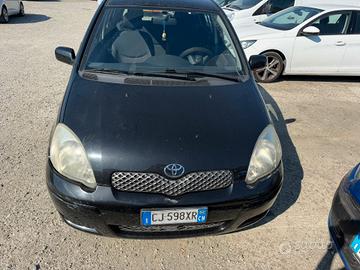 Toyota Yaris 1.0i 16V cat 5 porte Sol