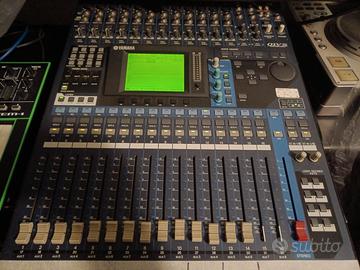 Mixer Yamaha 01v96 VCM 24 in analogici 