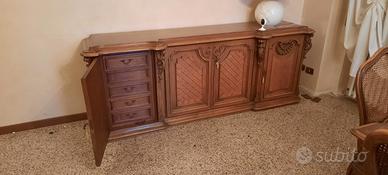 Credenza in legno massello stile classico