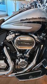 Harley-davidson CVO Electra Glide Limited FLHTKSE 