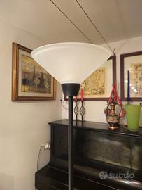 Lampada da terra a stelo