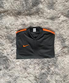 Felpa nike dri-fit nera e arancione