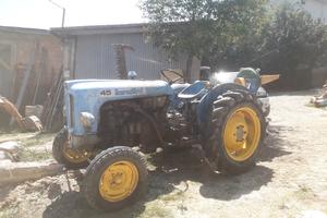 trattore d'epoca Landini r super 4500