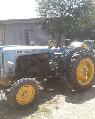 trattore d'epoca Landini r super 4500