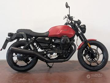 Moto Guzzi V7 III STONE
