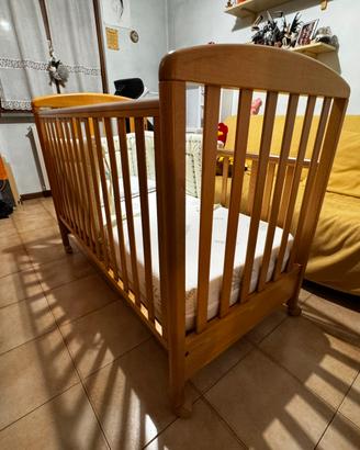 Lettino con spondine
